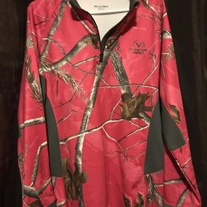 I’m selling a Realtree zippered Tee